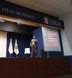Dr.Mireles  conferencia  Universidad de Guadalajara 2022